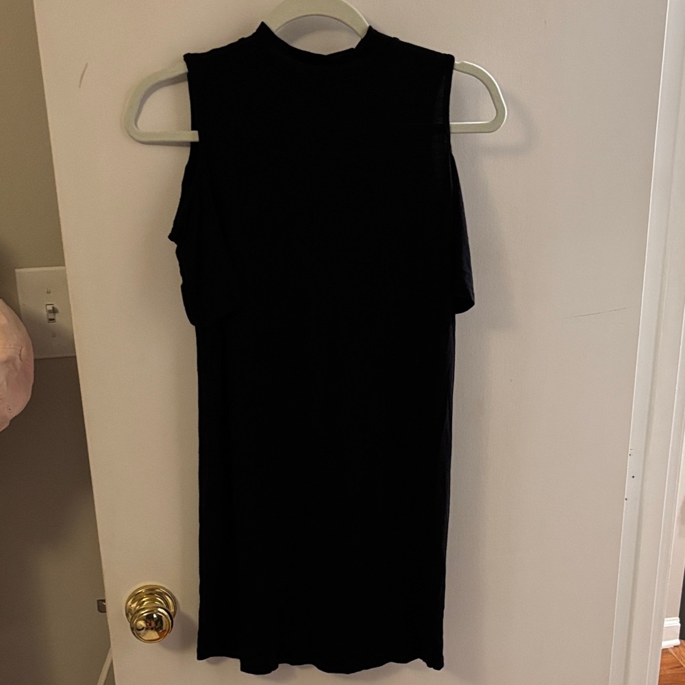 Black Sleeveless Dress